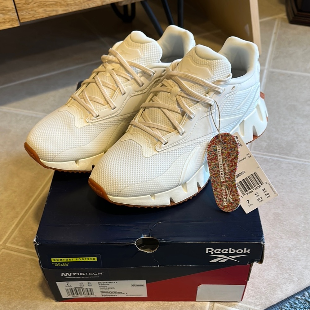 Size 7 women’s Reebok running/walking sneakers - new with box white